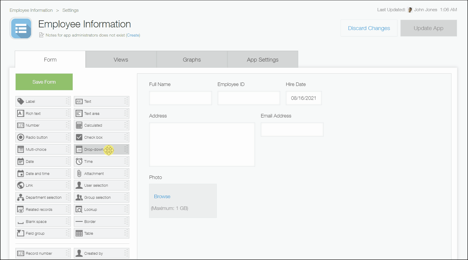 Captura de pantalla: Colocación de un campo "Desplegable" en el formulario de la aplicación
