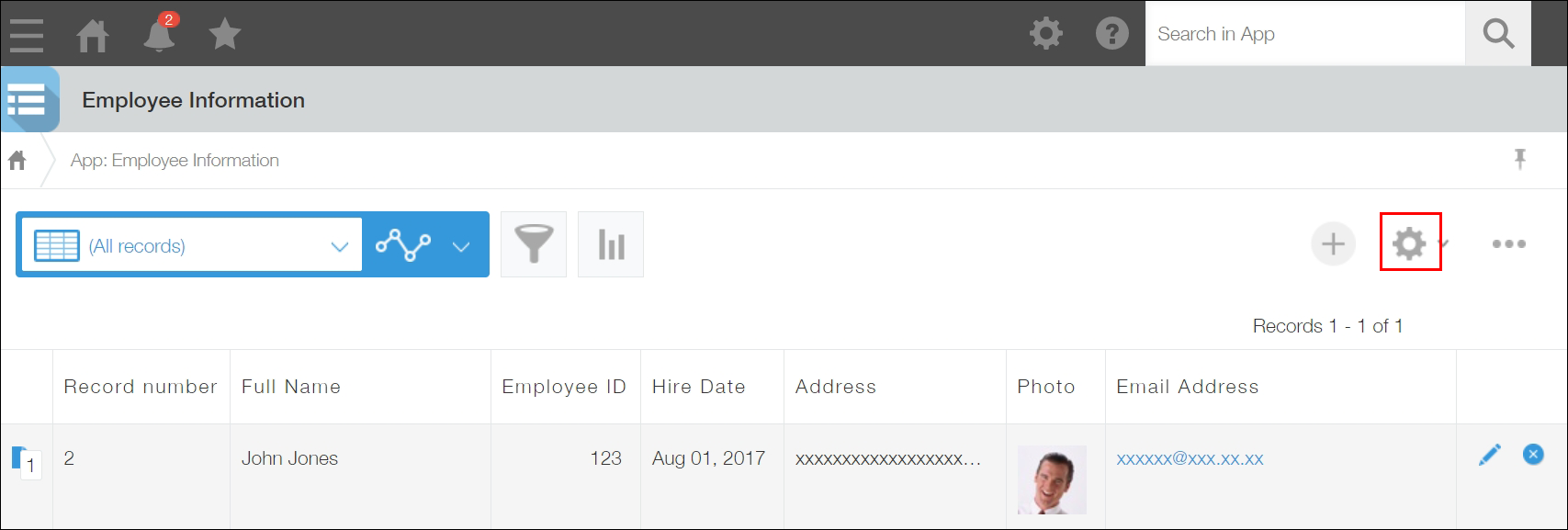 Captura de pantalla: El ícono "Configuración de la aplicación" está resaltado