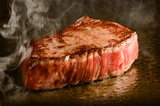 "Chateaubriand and A5 Black Wagyu Beef Marbled and Lean Meat Steak Course" A5 Black Wagyu Beef All-You-Can-Eat Dinner ☆ 2 meals included